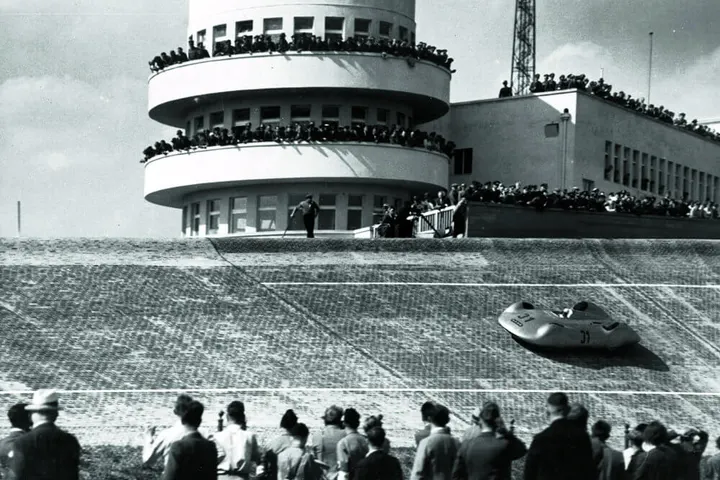 1937 Avus, Mercedes-Benz