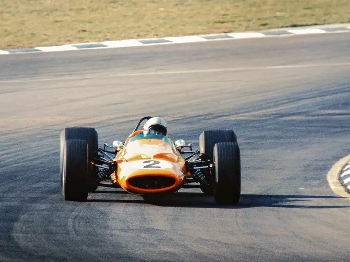 McLaren- Cosworth M7A